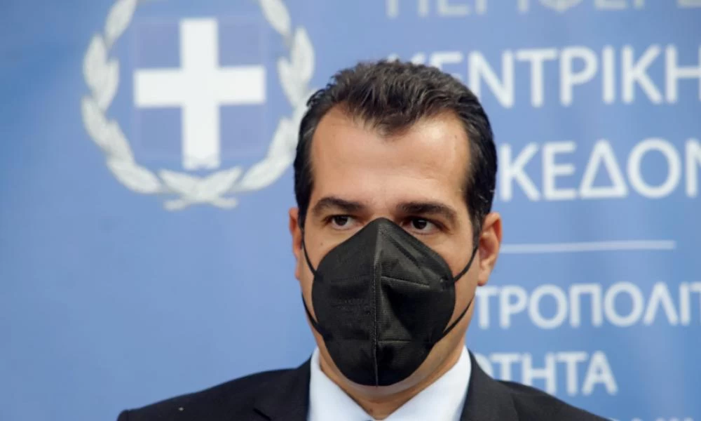 Πλεύρης κατά ανεμβολίαστων: Αν χρειαστεί θα κλιμακωθούν τα μέτρα